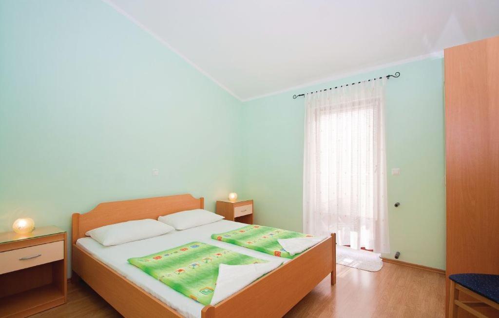Milos Apartment Пула Екстериор снимка