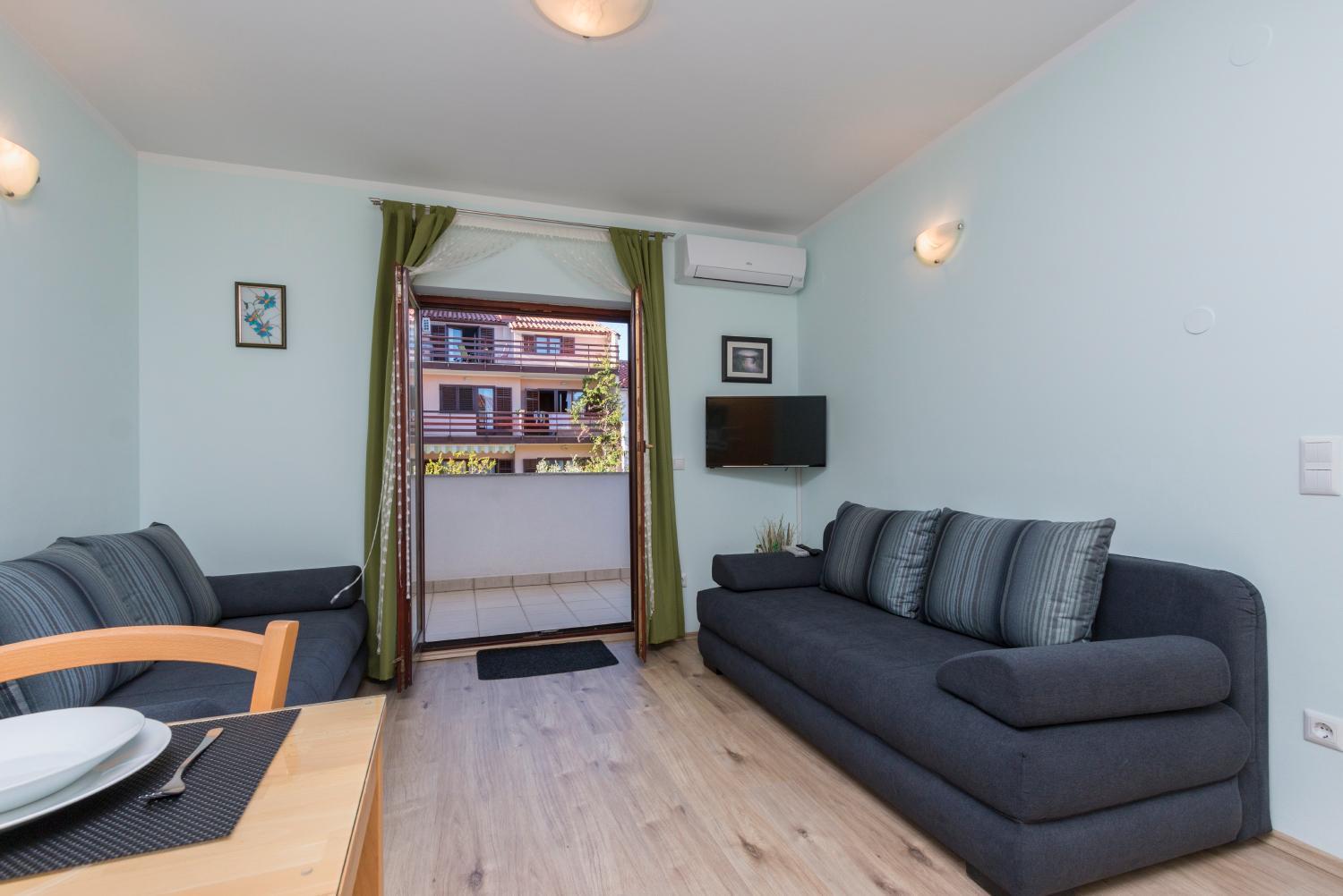 Milos Apartment Пула Екстериор снимка