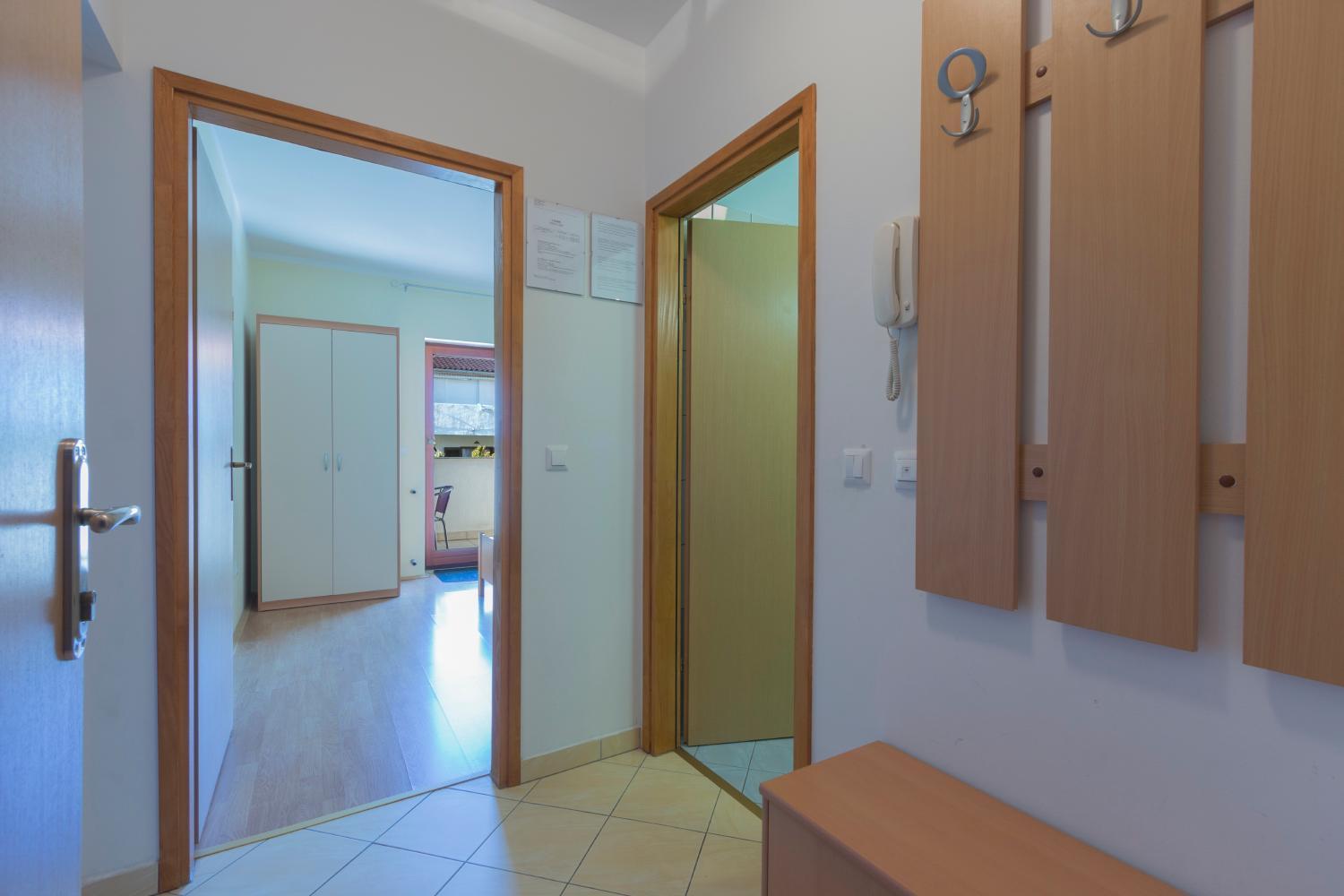 Milos Apartment Пула Екстериор снимка